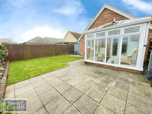 SPRINGFIELD MEADOWS- click for photo gallery